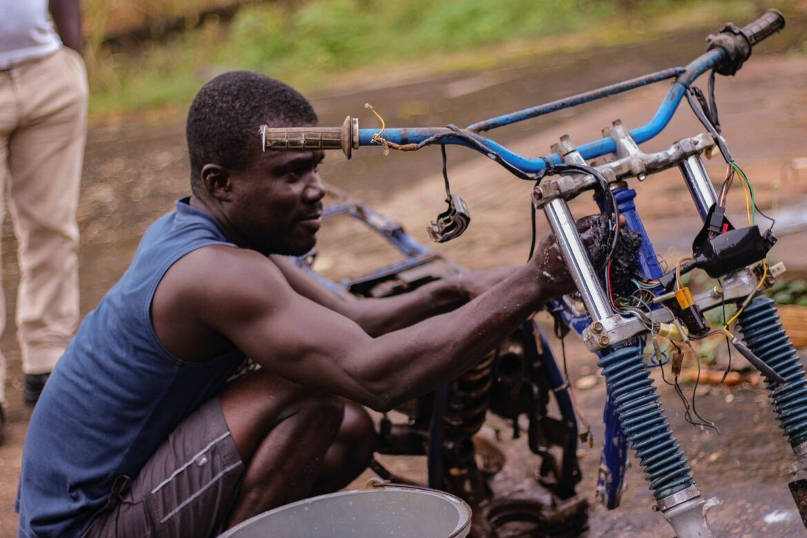 ‘We Need Jobs, Not Rice’: Angry Ghanaian Youth Reject Minister’s Food Donation